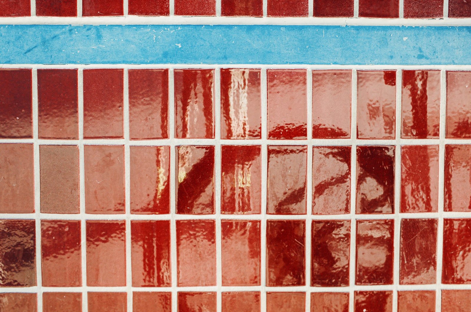 Decorative tile and grout detail